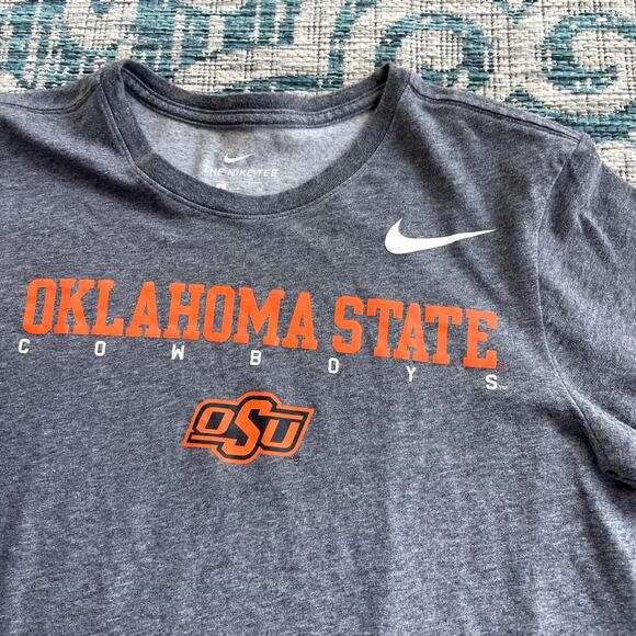 Men's Nike The Nike Tee Oklahoma State Cowboys Athletic T-Shirt‎ - Size S - Picture 5 of 8